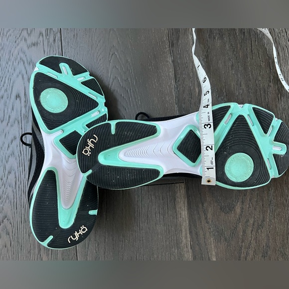 Women’s Ryka Devotion XT Cross Trainer walking shoe Size 8.5 - Picture 10 of 15